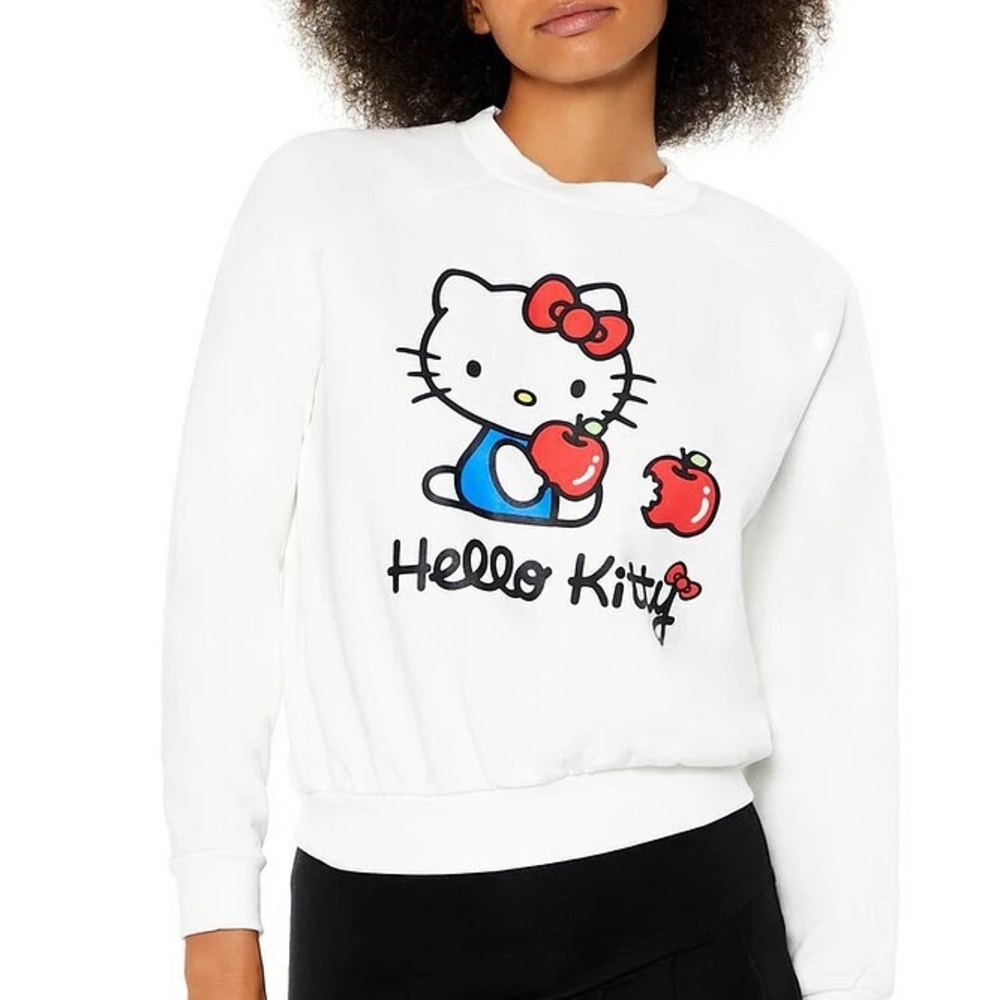 NWT Hello Kitty Apple Graphic Pullover - White - Woman’s Size Small